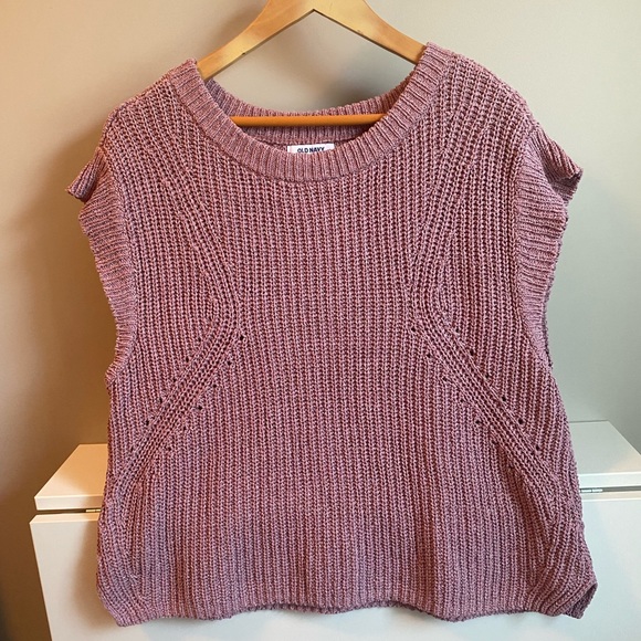 Old Navy sleeveless sweater - Picture 2 of 5